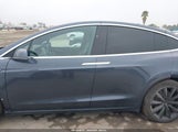 TESLA MODEL X LONG RANGE DUAL MOTOR ALL-WHEEL DRIVE/LONG RANGE PLUS DUAL MOTOR ALL-WHEEL DRIVE 5YJXCDE26LF233958 fotografie