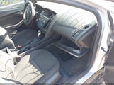 FORD FOCUS SE 1FADP3K27GL329368 photo