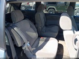 TOYOTA SIENNA LE 5TDZK23C29S275687 снимка