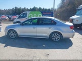 VOLKSWAGEN JETTA 1.8T SE 3VWD17AJ0FM329783 photo