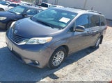 TOYOTA SIENNA XLE V6 8 PASSENGER 5TDYK3DC5CS259216 fotografie