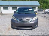 TOYOTA SIENNA LIMITED 5TDDK3DC7BS021817 снимка