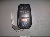 TOYOTA SIENNA XLE 5TDJSKFC7PS094770 снимка