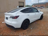 Tesla Model Y Long Range Dual Motor All-Wheel Drive 7SAYGDEE2NF385910 photo