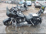 HARLEY-DAVIDSON FLHX STREET GLIDE 1HD1KBM10CB636163 снимка