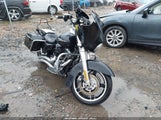 HARLEY-DAVIDSON FLHX STREET GLIDE 1HD1KBM10CB636163 снимка