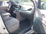 TOYOTA SIENNA LE 8 PASSENGER 5TDKZ3DC7HS896262 снимка