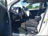 TOYOTA RAV4 LE JTMBFREV8HJ157555 снимка