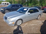 MERCEDES-BENZ E 320 WDBJF65J61B373135 снимка