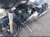 HARLEY-DAVIDSON FLHX 1HD1KBC12NB632927 снимка