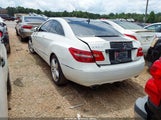 MERCEDES-BENZ E 350 WDDKJ5KB3CF165579 снимка