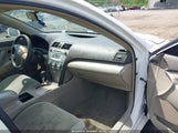 TOYOTA CAMRY LE 4T1BE46K87U627117 снимка