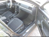 VOLKSWAGEN PASSAT 1.8T R-LINE 1VWDT7A32HC008327 снимка