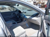 TOYOTA CAMRY LE 4T4BE46K28R043254 снимка