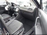 VOLKSWAGEN TIGUAN 2.0T SE/2.0T SEL/2.0T SEL R-LINE/2.0T SEL R-LINE BLACK 3VV3B7AX9KM006585 снимка