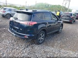 TOYOTA RAV4 XLE JTMRFREV9HJ172452 снимка