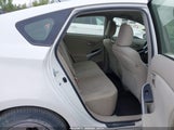 TOYOTA PRIUS THREE JTDKN3DU5C5503961 снимка