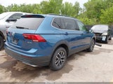 VOLKSWAGEN TIGUAN 2.0T SE/2.0T SEL/2.0T SEL R-LINE/2.0T SEL R-LINE BLACK 3VV2B7AX4KM127018 photo