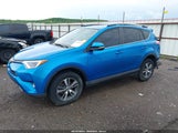 TOYOTA RAV4 XLE JTMWFREV8HJ125187 снимка
