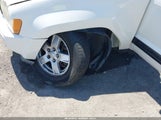 JEEP GRAND CHEROKEE LAREDO 1J4HR48N05C504290 photo