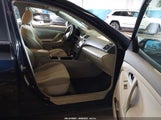 TOYOTA CAMRY LE 4T4BF3EK2AR064118 снимка
