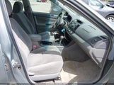 TOYOTA CAMRY LE 4T1BE32K45U500524 снимка
