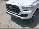 TOYOTA TACOMA SR 5TFAX5GN8JX124041 fotografie
