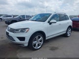 VOLKSWAGEN TOUAREG VR6 EXECUTIVE WVGEF9BP1GD012885 photo