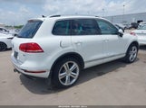 VOLKSWAGEN TOUAREG VR6 EXECUTIVE WVGEF9BP1GD012885 photo