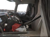 VOLVO VNL 4V4NC9EH8MN263379 снимка