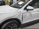 VOLKSWAGEN TIGUAN 2.0T SE/2.0T SEL 3VV2B7AX2JM194215 fotografie