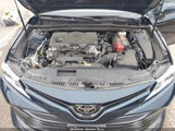 TOYOTA CAMRY LE 4T1B11HK1JU504600 fotografie
