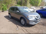 NISSAN ROGUE SV JN8AT2MT5JW450158 снимка