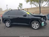 TOYOTA RAV4 XLE 2T3W1RFV2MC120304 снимка
