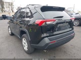 TOYOTA RAV4 XLE 2T3W1RFV2MC120304 снимка