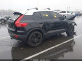VOLVO XC40 T5 MOMENTUM/T5 R-DESIGN YV4162XZ8K2008421 photo