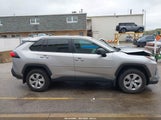 TOYOTA RAV4 LE 2T3F1RFV6RC420807 снимка