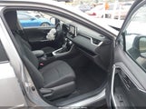 TOYOTA RAV4 LE 2T3F1RFV6RC420807 снимка