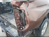 Toyota Tundra  5.7L V8 5TFAY5F15EX341046 fotografie