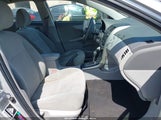 TOYOTA COROLLA LE 1NXBU4EE3AZ185661 снимка