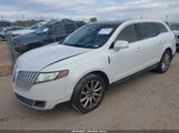 LINCOLN MKT 2LMHJ5FR2ABJ20322 снимка