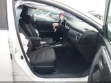 TOYOTA COROLLA LE 2T1BURHE5HC906826 снимка