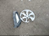 TOYOTA RAV4 LE JTMG1RFV4KD022825 снимка