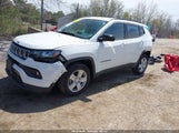 JEEP COMPASS LATITUDE 4X4 3C4NJDBB3NT156973 снимка