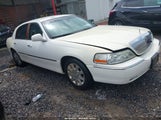 LINCOLN TOWN CAR CARTIER 1LNHM83W53Y627011 fotografie