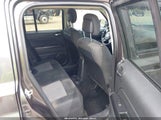 Jeep Patriot Latitude 1C4NJPFA8GD633277 снимка