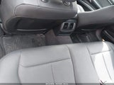 BMW 320I WBA8E1G50JNU90582 снимка