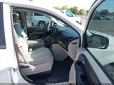 DODGE GRAND CARAVAN MAINSTREET 2D4RN3DG3BR705520 снимка