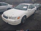 TOYOTA CAMRY LE 4T1BG22K4YU954006 снимка