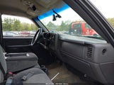 CHEVROLET SILVERADO 1500 LS 1GCEK19T33E303171 снимка